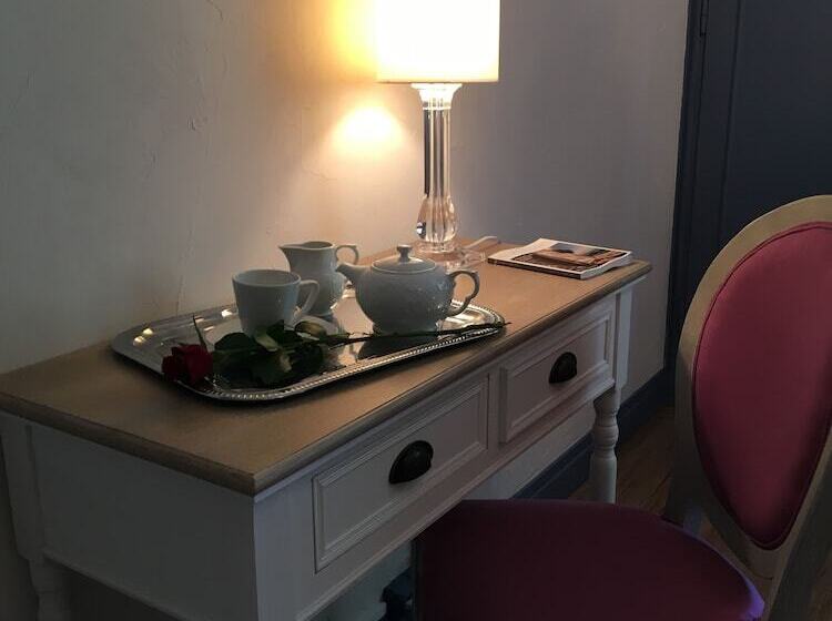 高级大房间, Hôtel & Restaurant Le Moulin De Chaméron, The Originals Relais