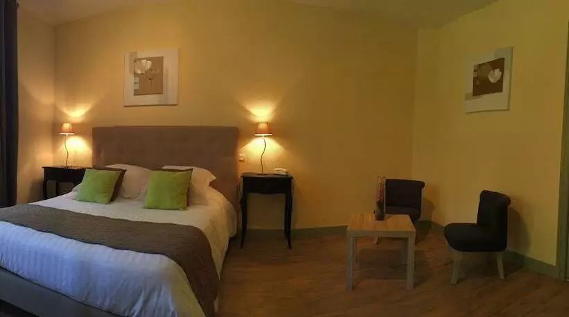 デラックスルーム, Hôtel & Restaurant Le Moulin De Chaméron, The Originals Relais