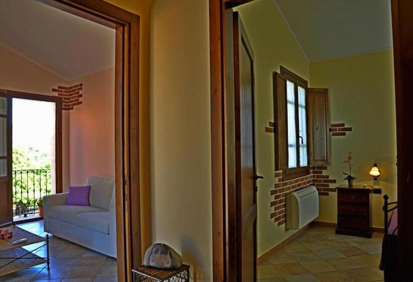 اتاق سوپریور, La Corte Rosada