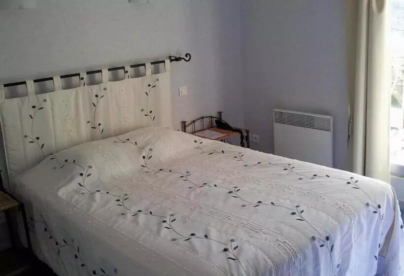 スタンダードルーム, Logis L Auberge Du Quercy Blanc