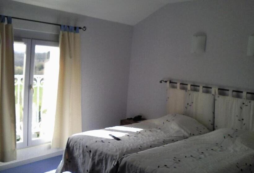 חדר סטנדרט, Logis L Auberge Du Quercy Blanc