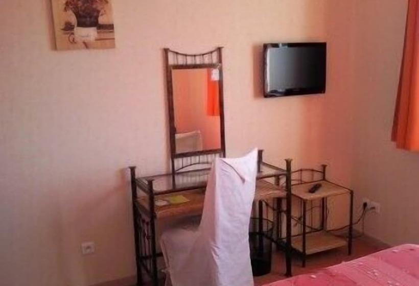 חדר סטנדרט יחיד, Logis L Auberge Du Quercy Blanc