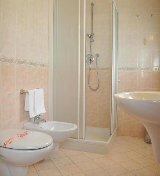 스탠다드 싱글 룸, Marco Effe