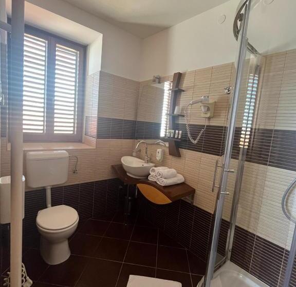 غرفة قياسية مطلّة علي البحر, Marina