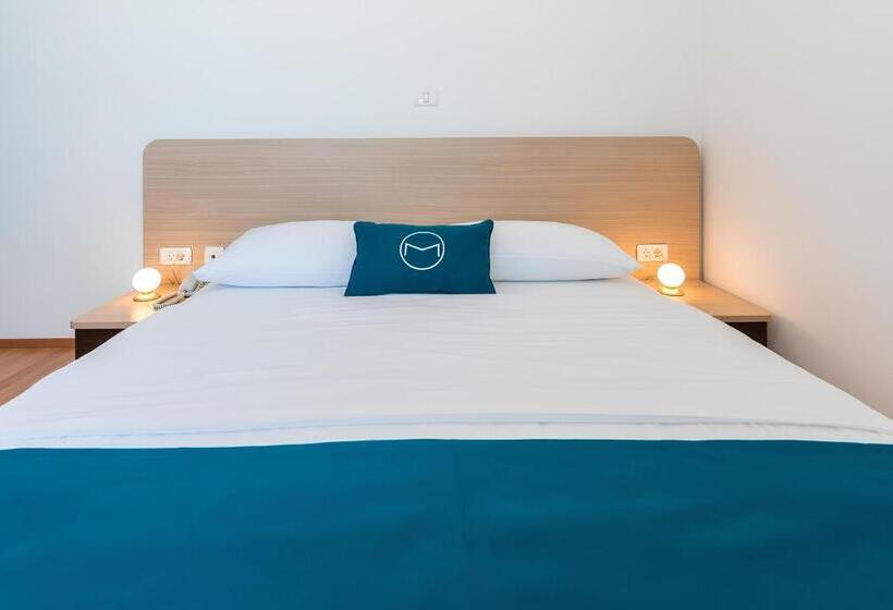 غرفة قياسية مطلّة علي البحر, Marina