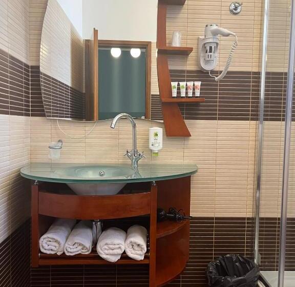 غرفة قياسية مطلّة علي البحر, Marina