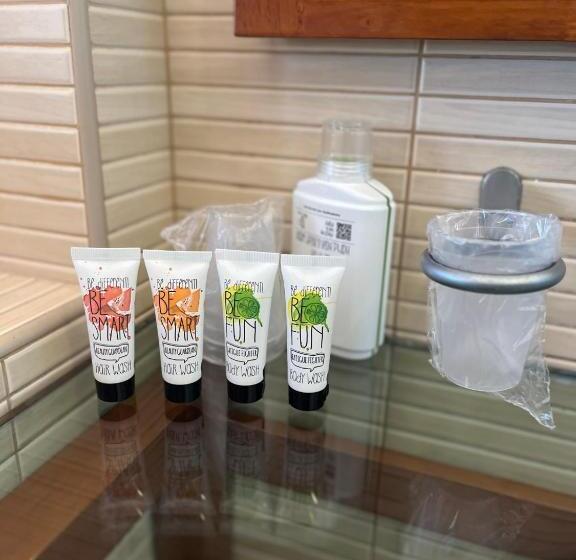 غرفة قياسية, Marina