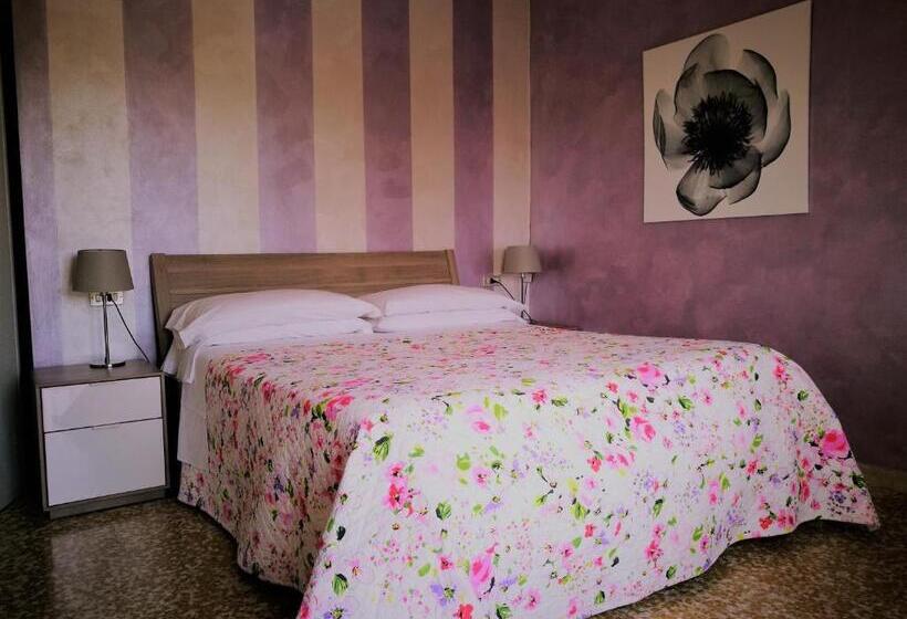 Номер Стандарт с Балконом, Mirabello