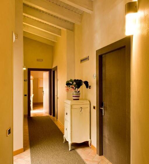 Chambre Standard Individuelle, Noce