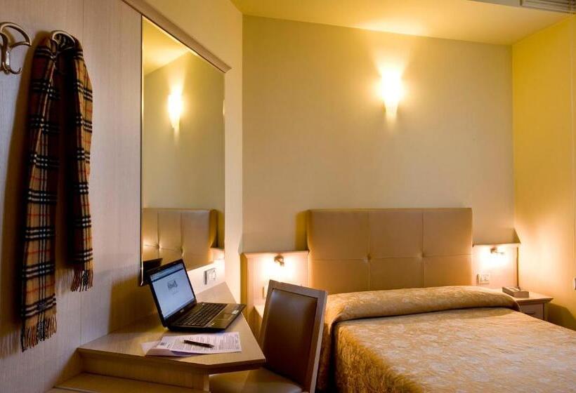 Chambre Standard Individuelle, Noce