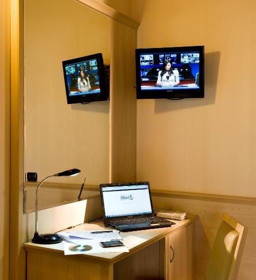 Chambre Standard Individuelle, Noce