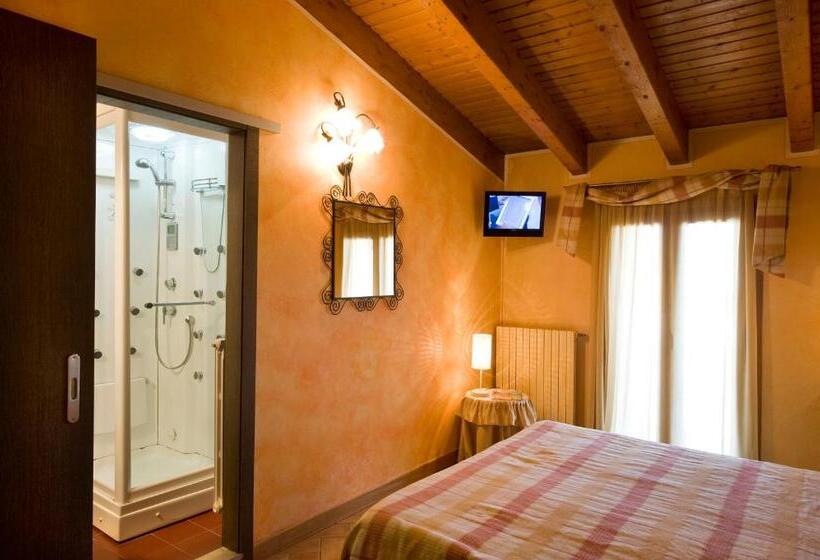 Chambre Standard, Noce