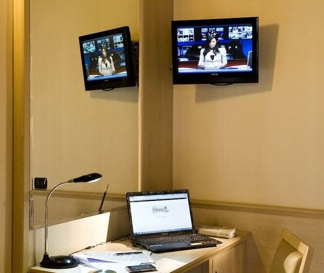 Chambre Standard Individuelle, Noce