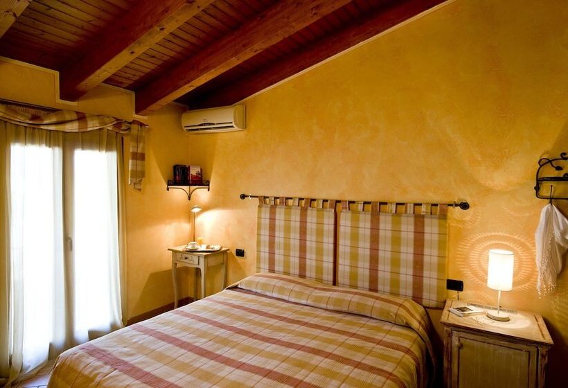 Chambre Standard, Noce