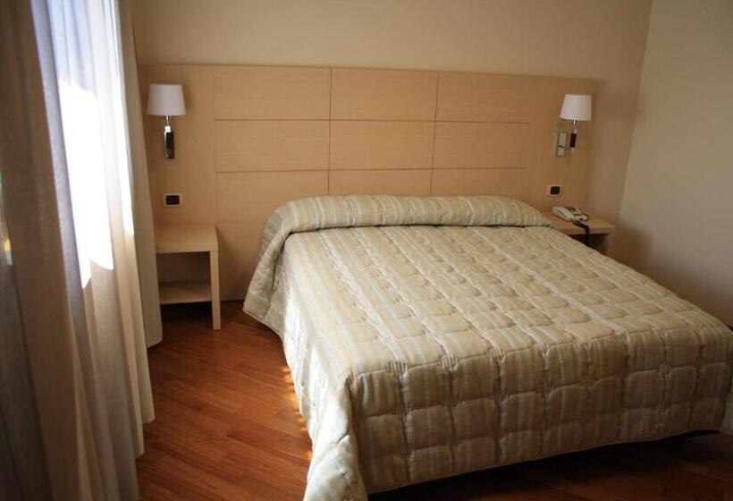 חדר סופריור, Ottagono