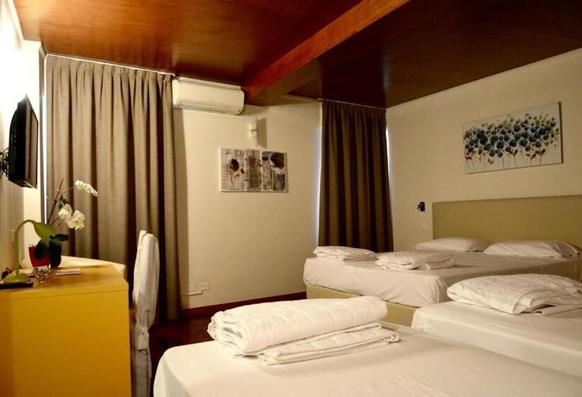 スタンダード4人部屋, Pinamonte