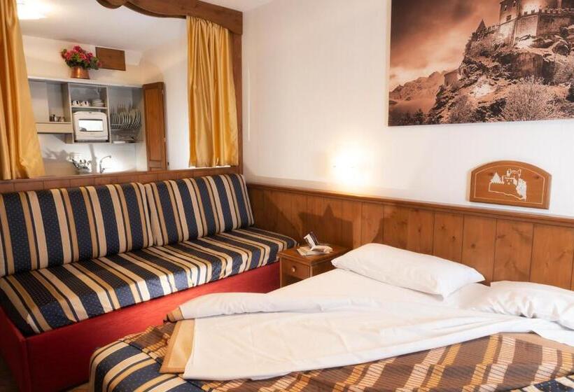اتاق استاندارد سه نفره, Residence Chateau
