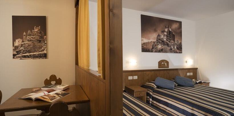 חדר סטנדרט לשלושה, Residence Chateau