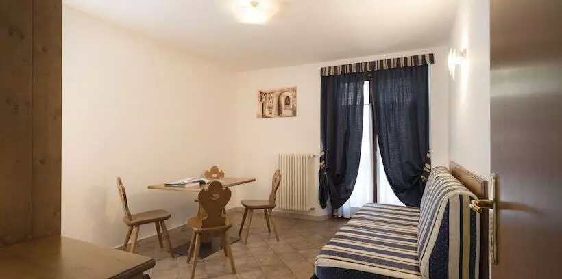 スタンダード4人部屋, Residence Chateau