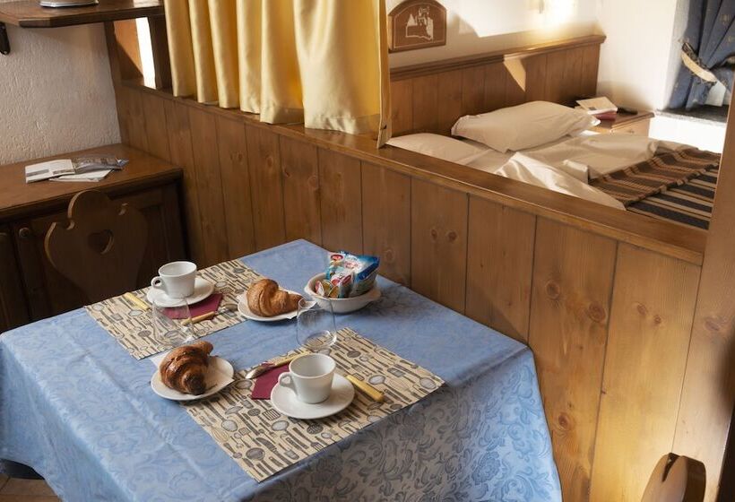 חדר סטנדרט לשלושה, Residence Chateau