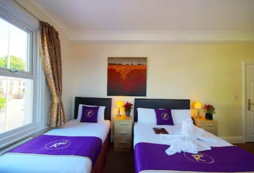 패밀리 룸, Revado