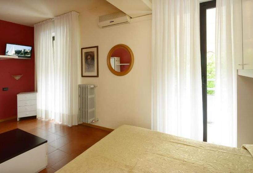 스탠다드 발코니 룸, Ristorante Commercio