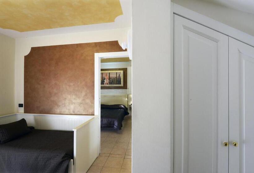 발코니가 있는 4인용 스탠다드 룸, Ristorante Commercio