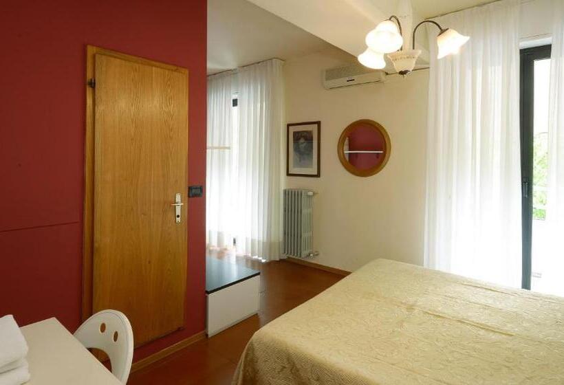 발코니가 있는 4인용 스탠다드 룸, Ristorante Commercio