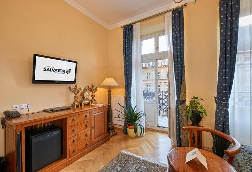 Quarto Deluxe com Sacada, Salvator