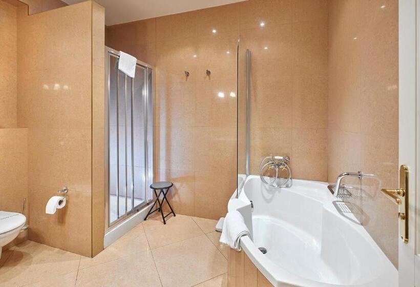 سوییت, Salvator