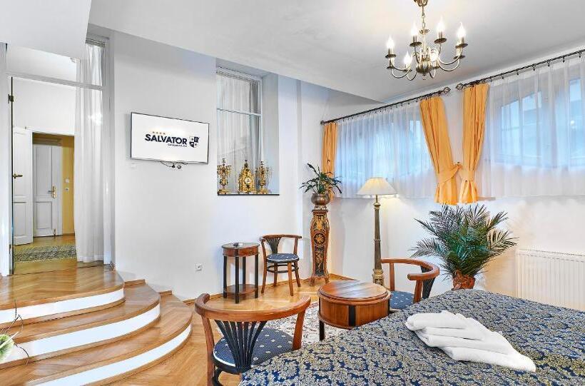 سوییت, Salvator