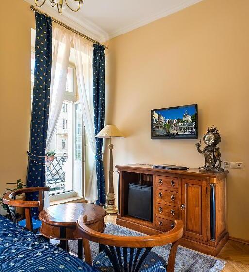 اتاق لوکس با بالکن, Salvator