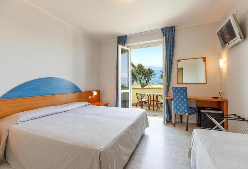 חדר סטנדרט לשלושה, San Marco