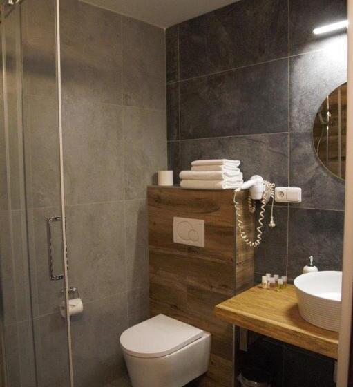 标准间, Svambersky Dum