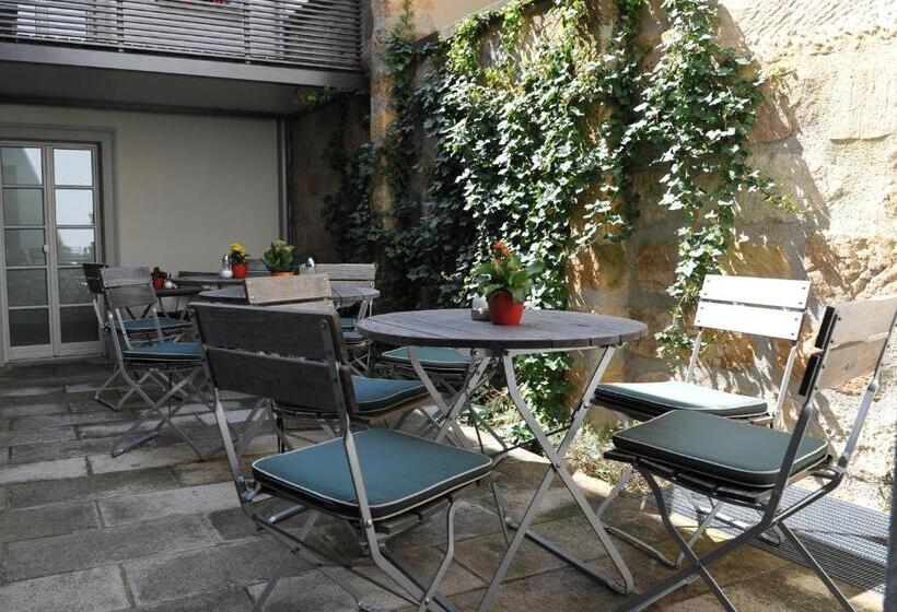 スタンダードルーム, Tandem