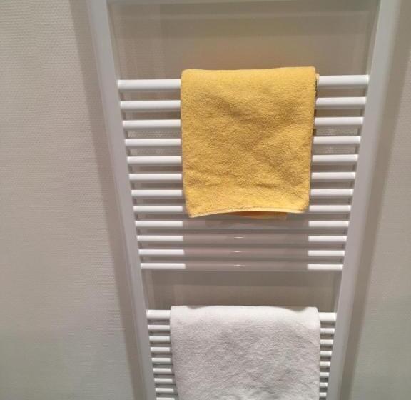 スタンダードルーム, Tandem