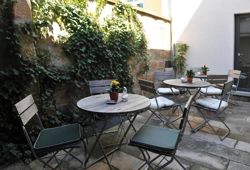 スタンダードルーム, Tandem