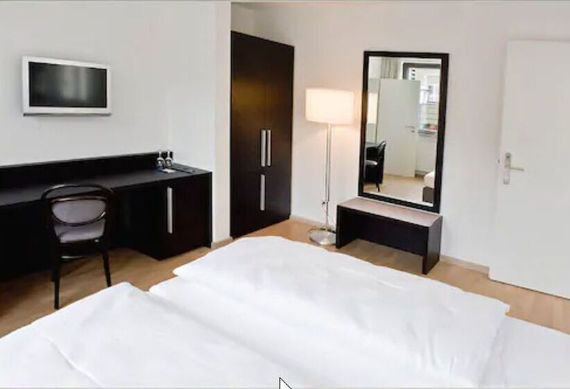 スタンダードルーム, Tandem