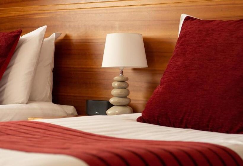 行政房间, The Management Centre