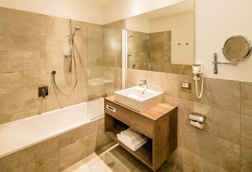 수피리어 룸, Touring Dolomites