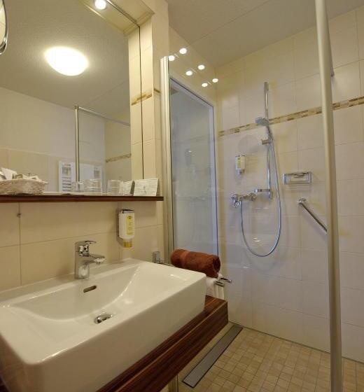 Номер Стандарт с Балконом, Land Gut Hotel Hotel Adlerbräu