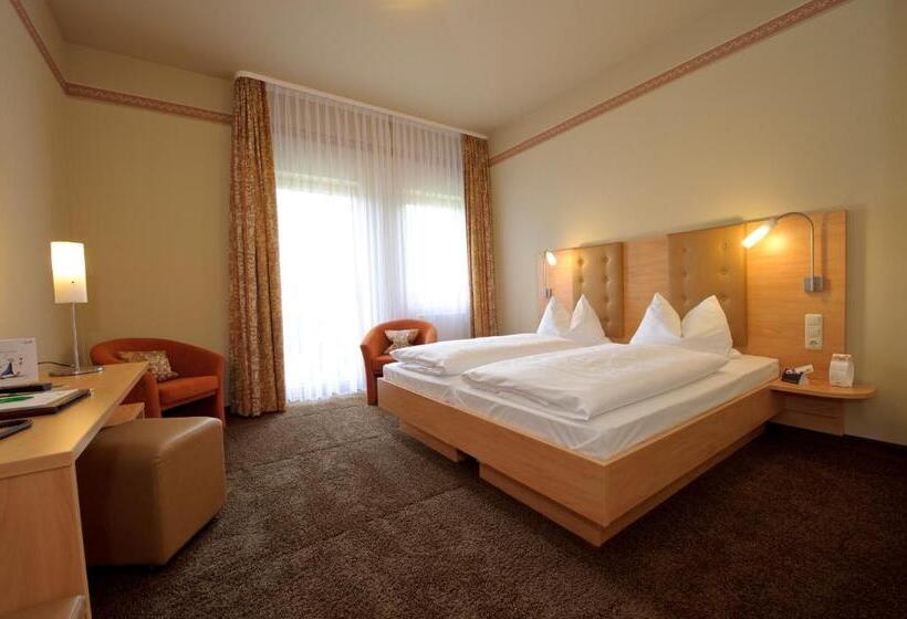 Номер Стандарт с Балконом, Land Gut Hotel Hotel Adlerbräu