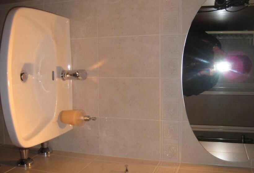 Номер Стандарт Трехместный, Panoramahotel Karwendelhof