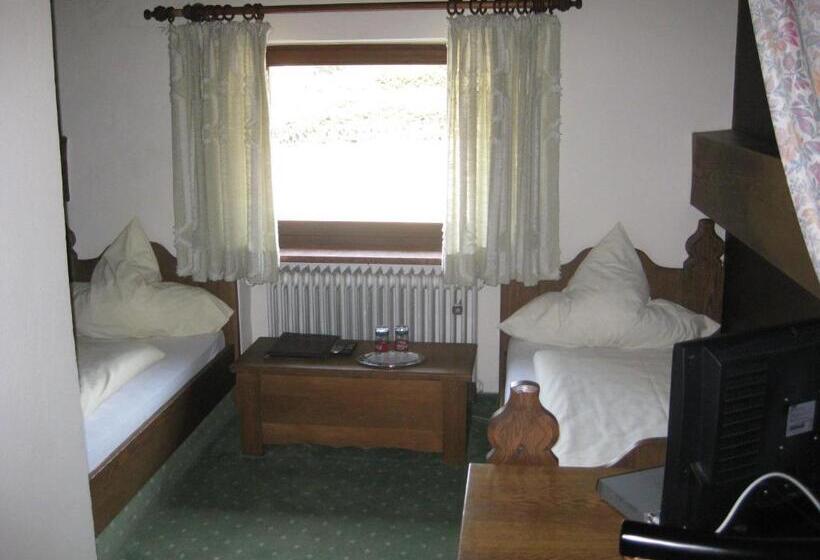 Семейный Номер, Panoramahotel Karwendelhof