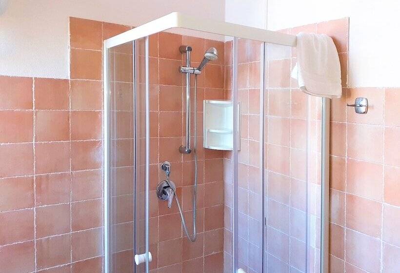 Номер Стандарт Трехместный, Villa Maria Pia