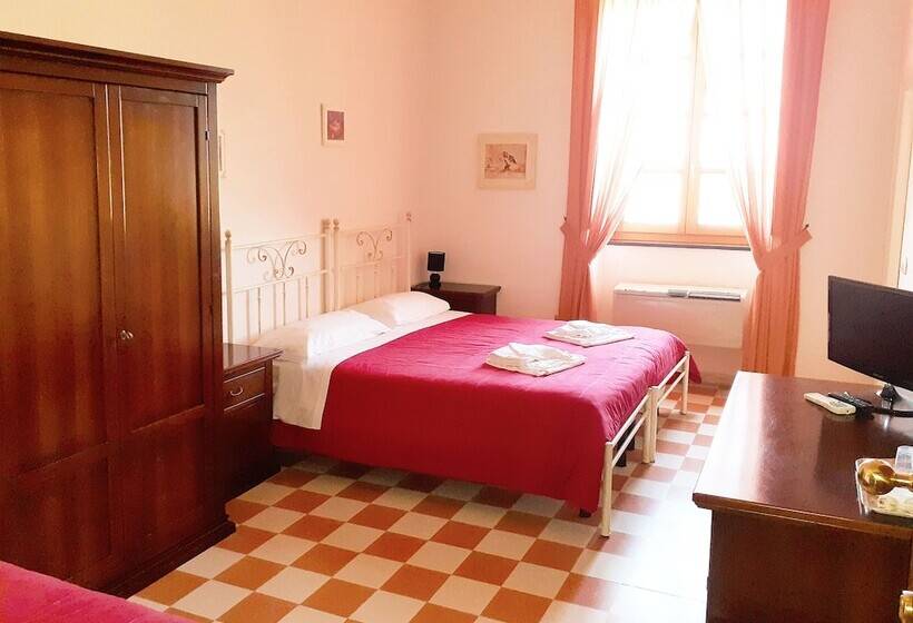 Номер Стандарт Трехместный, Villa Maria Pia