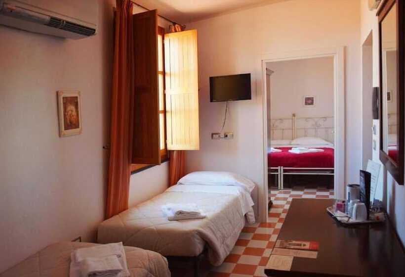 Четырехместный Номер Стандарт, Villa Maria Pia