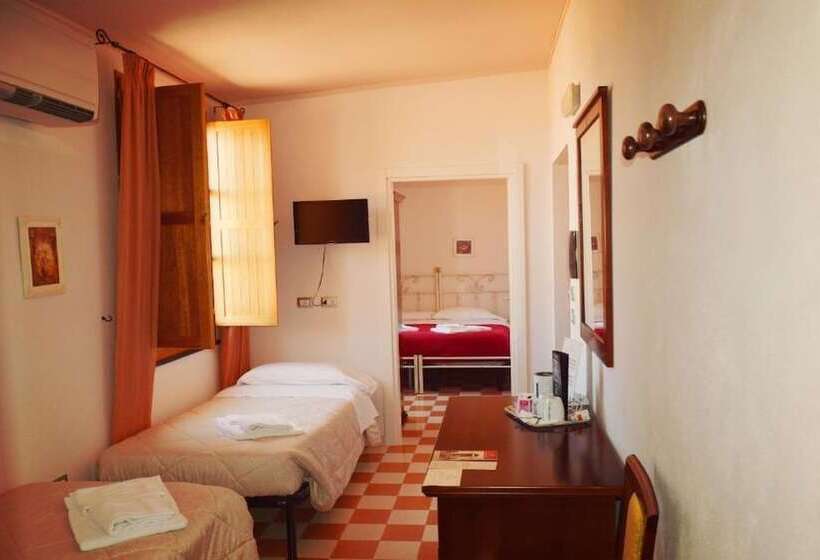 Четырехместный Номер Стандарт, Villa Maria Pia