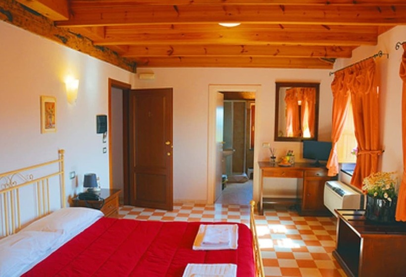 Четырехместный Номер Стандарт, Villa Maria Pia