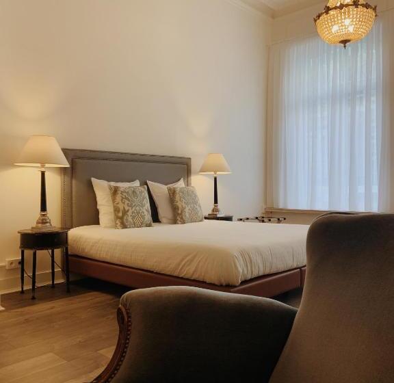 Полулюкс, La Lys Rooms & Suites